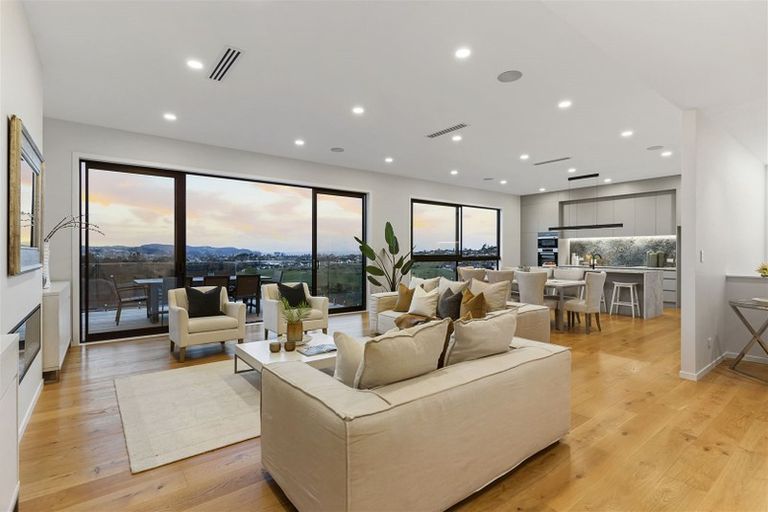 Photo of property in 50 Wainui Road, Silverdale, 0932