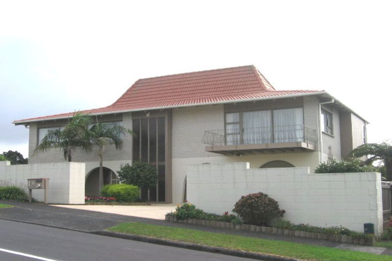 Photo of property in 1 Blundell Place, Chatswood, Auckland, 0626