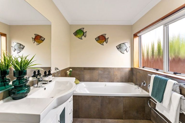 Photo of property in 231 Hobsonville Road, Hobsonville, Auckland, 0618