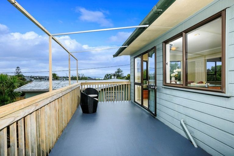 Photo of property in 13 Tainui Street, Torbay, Auckland, 0630
