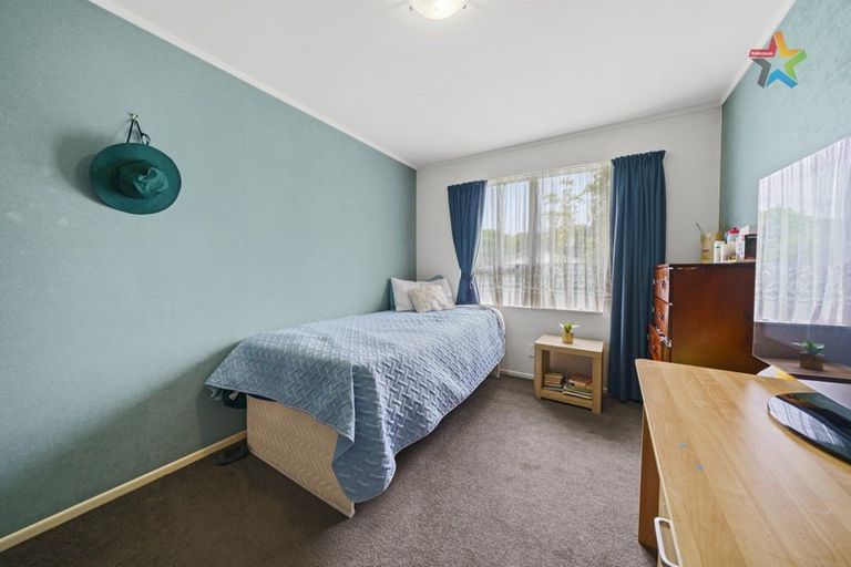 Photo of property in 25 Larchmont Grove, Totara Park, Upper Hutt, 5018