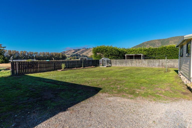Photo of property in 19 Mount John Road, Waimate, 7977