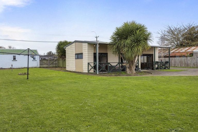 Photo of property in 37 Grey Street, Normanby, Hawera, 4614