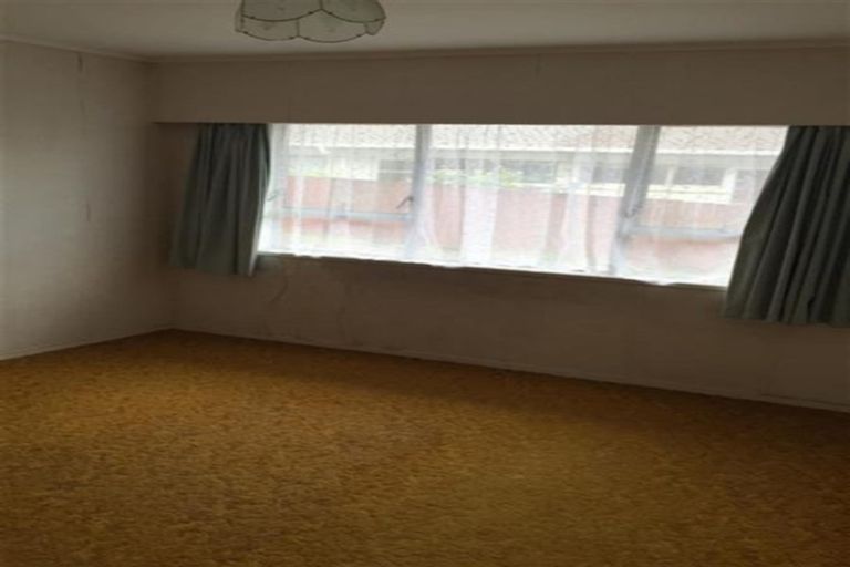 Photo of property in 2/28 Grande Vue Road, Hillpark, Auckland, 2102