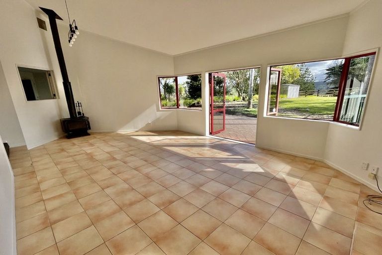 Photo of property in 169 Vaughans Road, Okura, Albany, 0792