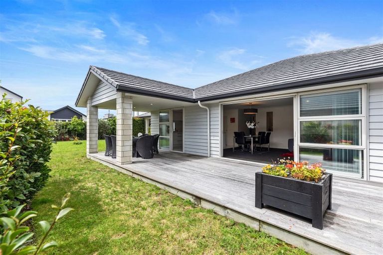 Photo of property in 93 Sandhurst Drive, Papamoa Beach, Papamoa, 3118