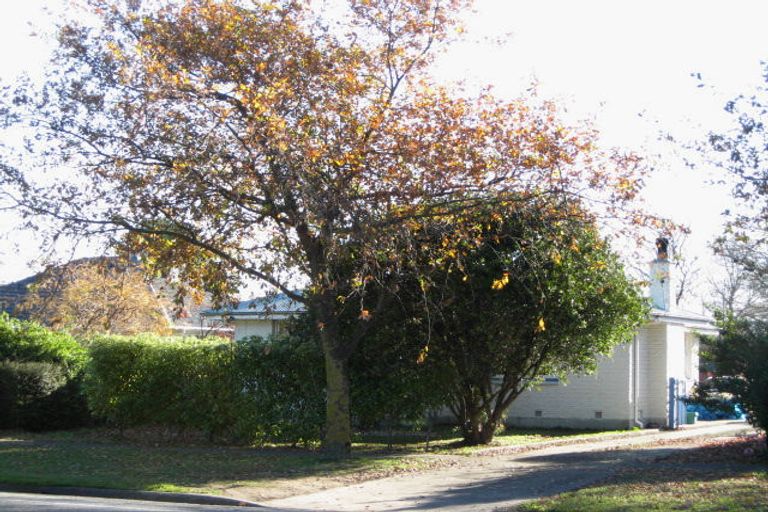 Photo of property in 116 Halswell Road, Hillmorton, Christchurch, 8025