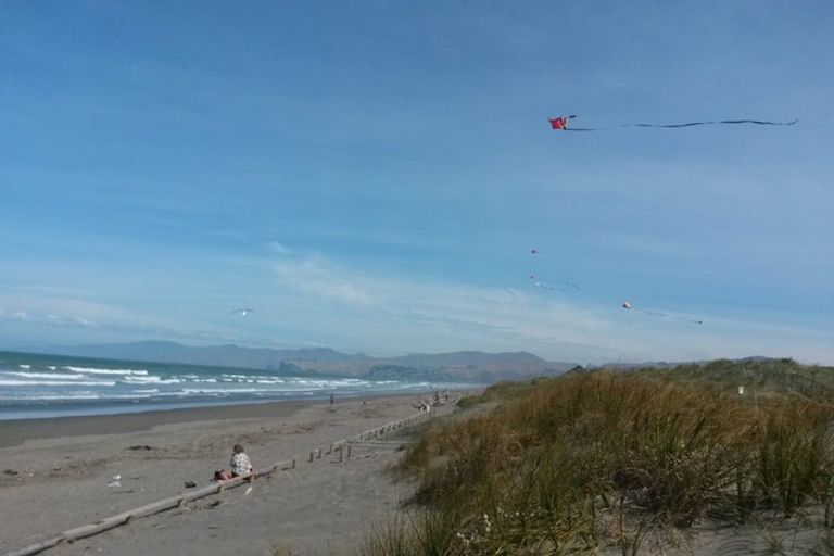 Photo of property in 36 Marine Parade, North New Brighton, Christchurch, 8083