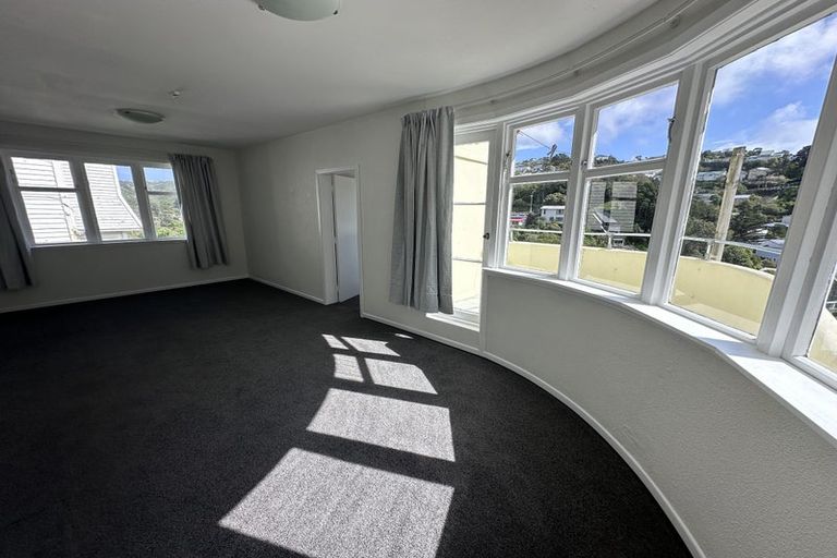 Photo of property in 2/20 Saint Michaels Crescent, Kelburn, Wellington, 6012