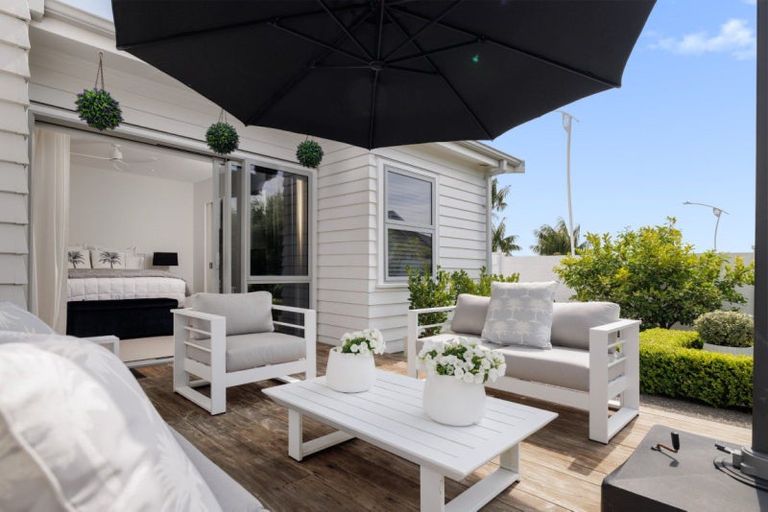 Photo of property in 1 Astelia Lane, Papamoa Beach, Papamoa, 3118