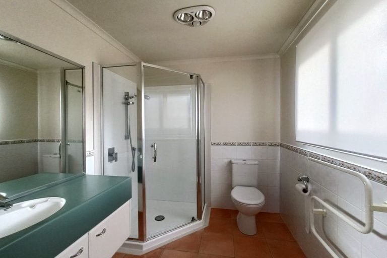 Photo of property in 213 Kilkenny Drive, East Tamaki Heights, Auckland, 2016