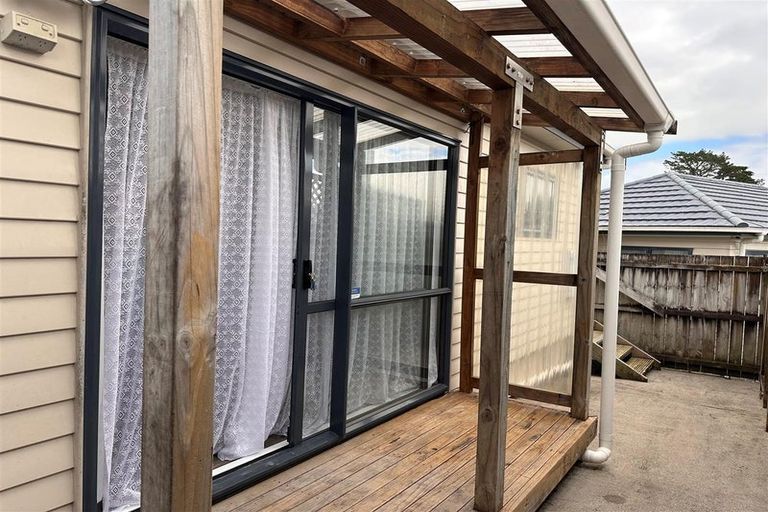 Photo of property in 18 Bolton Place, Otara, Auckland, 2023