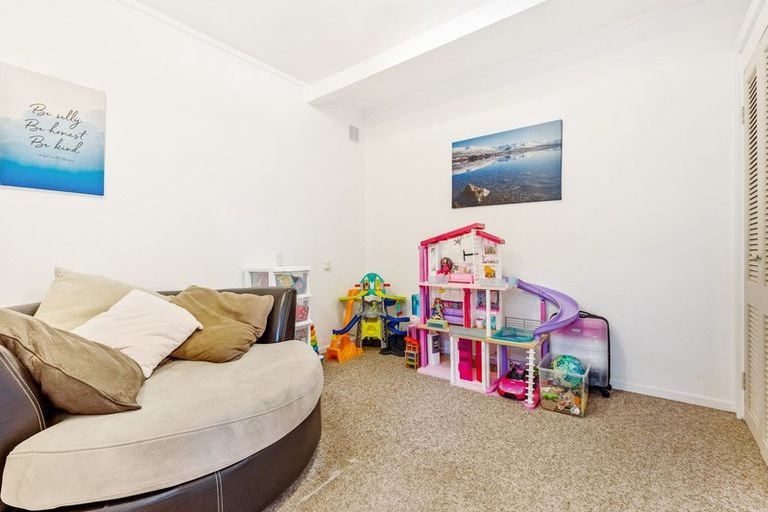 Photo of property in 8 Penton Road, Stanmore Bay, Whangaparaoa, 0932