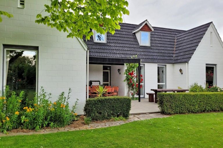 Photo of property in 53 Bangor Road, Darfield, 7510