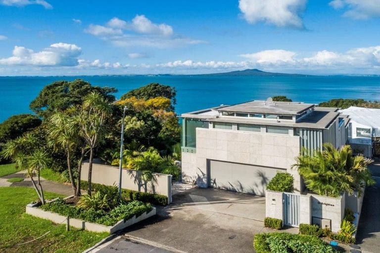 Photo of property in 21 Brighton Terrace, Mairangi Bay, Auckland, 0630