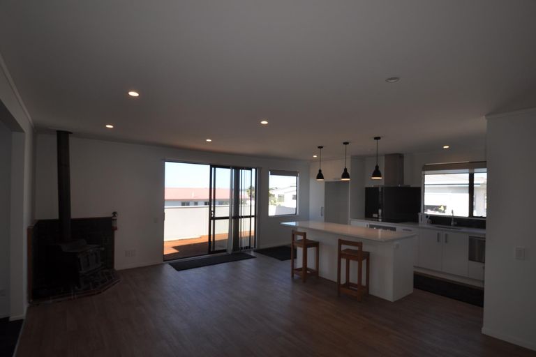 Photo of property in 8 Awatere Place, Snells Beach, 0920