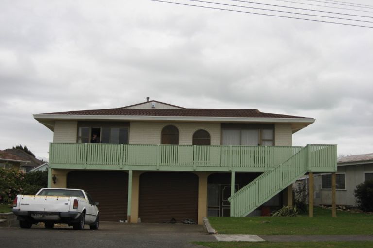 Photo of property in 48 Wilton Street, Levin, 5510