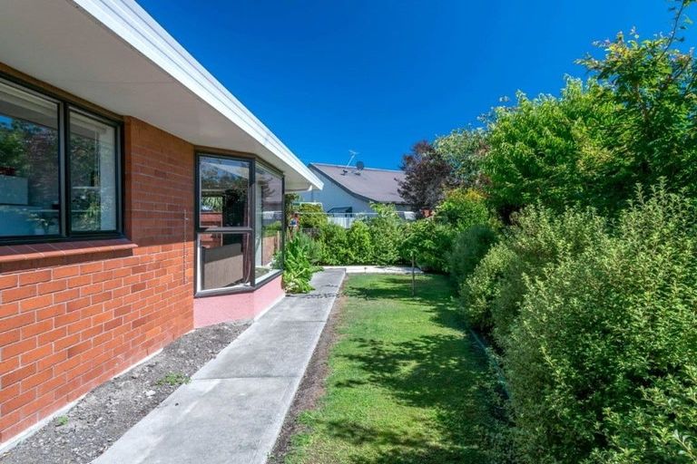Photo of property in 2/27 Henry Street, Blenheim, 7201