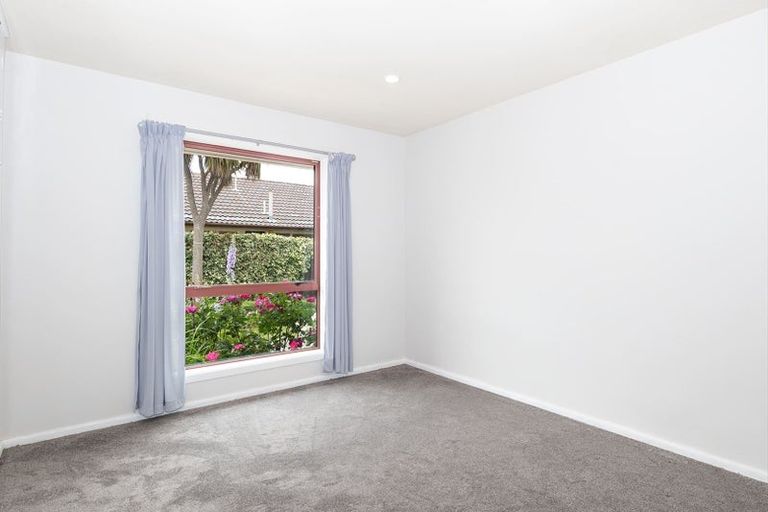 Photo of property in 99 Woodbury Street, Russley, Christchurch, 8042