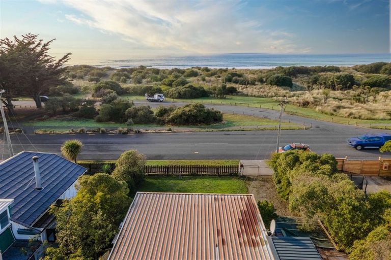 Photo of property in 347 Marine Parade, New Brighton, Christchurch, 8061
