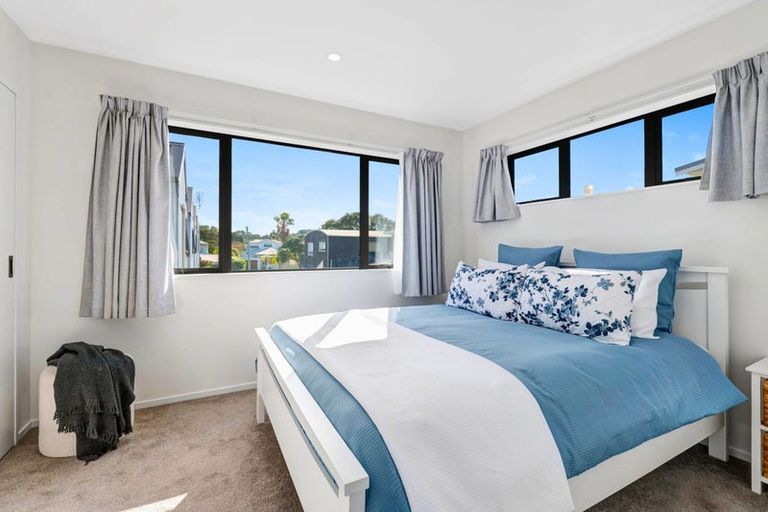 Photo of property in 4 William Bayes Place, Red Beach, 0932