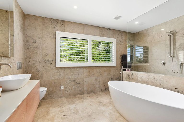 Photo of property in 106a Godden Crescent, Mission Bay, Auckland, 1071