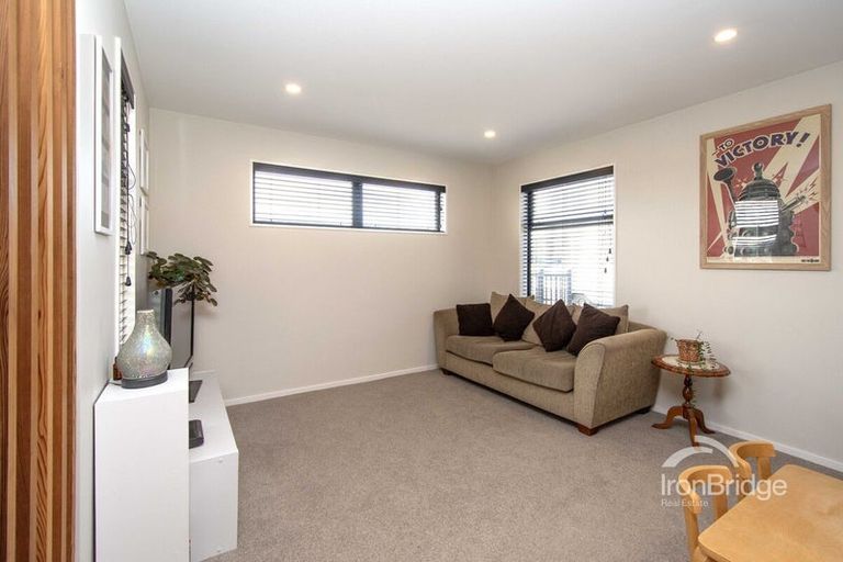 Photo of property in 32 Broadway Parade, Rolleston, 7615