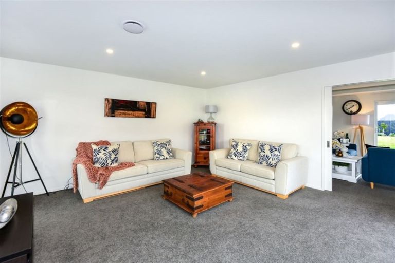 Photo of property in 70 Silver Peaks Drive, West Melton, 7618