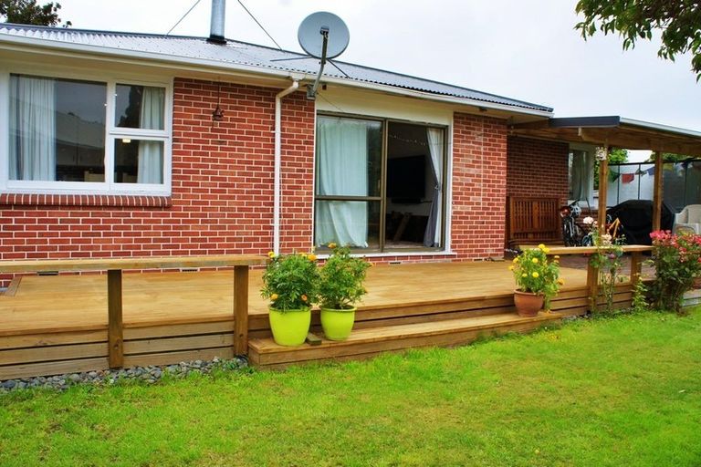 Photo of property in 68 Staveley Street, Avonhead, Christchurch, 8042