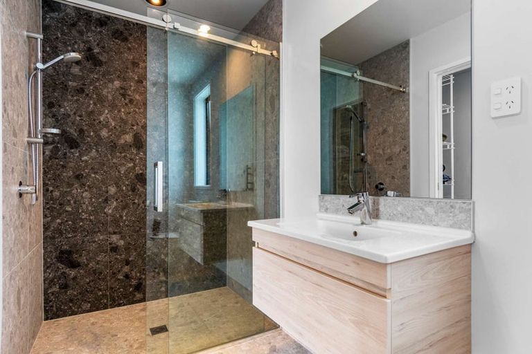 Photo of property in 42 Hinaki Street, Poike, Tauranga, 3112