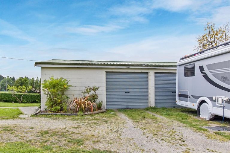 Photo of property in 107 Timaru Road, Waimate, 7980