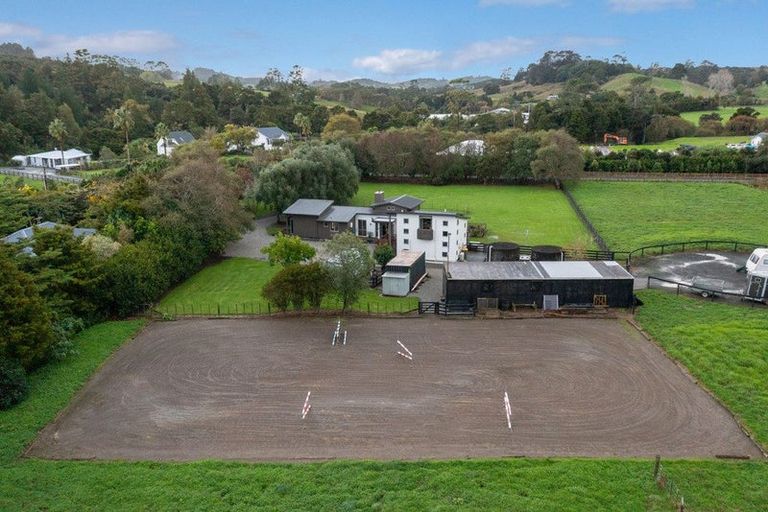 Photo of property in 514 Waitoki Road, Wainui, Silverdale, 0994