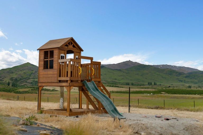 Photo of property in 45 Stella Way, Waikerikeri, Alexandra, 9391