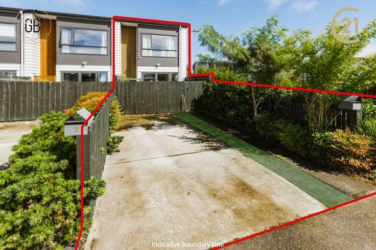 Photo of property in 11 Beardmore Lane, Papakura, 2110