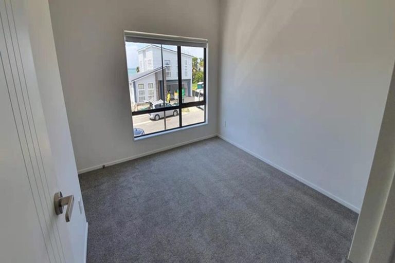 Photo of property in 48 Turret Lane, Hobsonville, Auckland, 0616