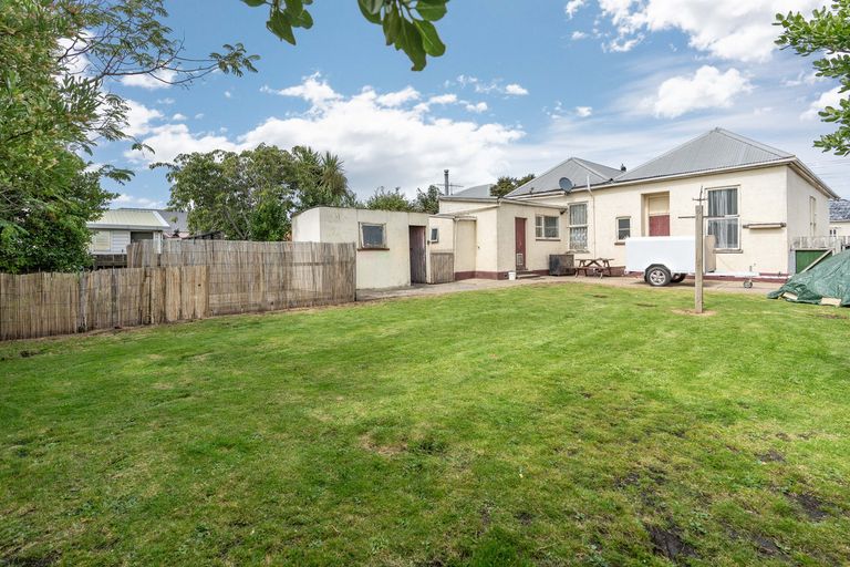 Photo of property in 65 Cutten Street, South Dunedin, Dunedin, 9012