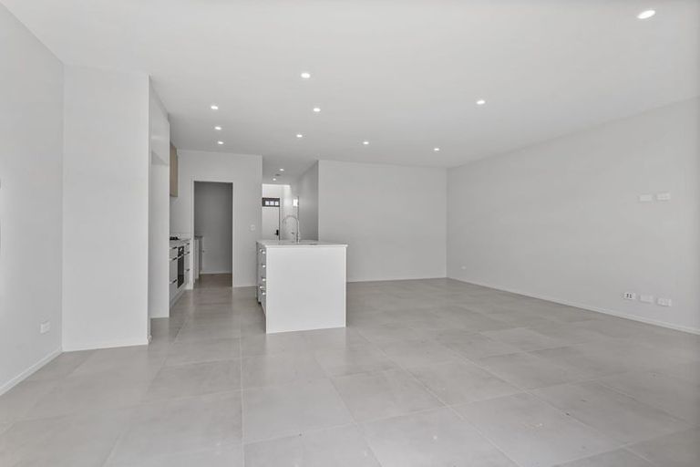 Photo of property in 105 Nganui Avenue, Takanini, Auckland, 2112