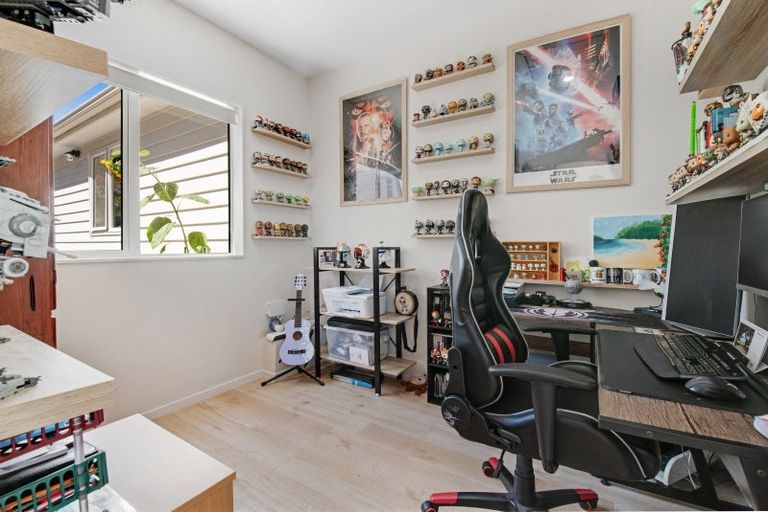 Photo of property in 135 Alec Craig Way, Gulf Harbour, Whangaparaoa, 0930