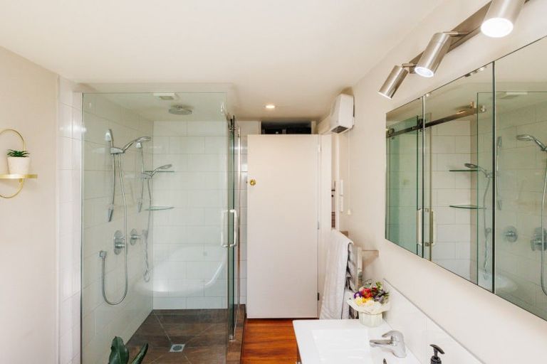 Photo of property in 239 Victoria Avenue, Hokowhitu, Palmerston North, 4410