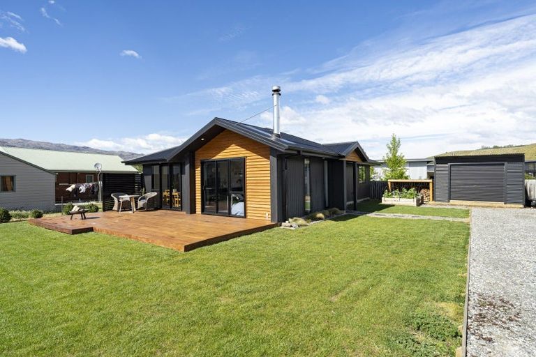 Photo of property in 8a Missy Crescent, Mount Pisa, Cromwell, 9383