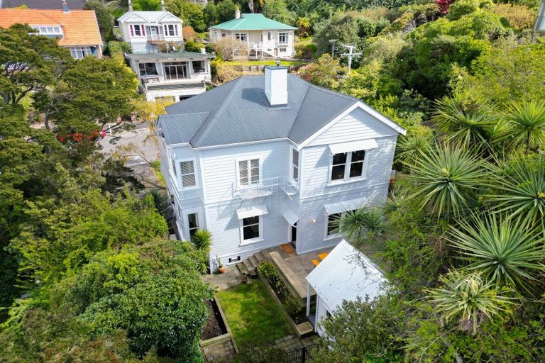 Photo of property in 7 Strathmore Crescent, Roslyn, Dunedin, 9010