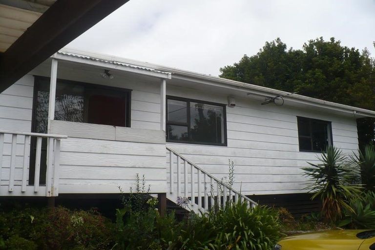 Photo of property in 2/221 Don Buck Road, Massey, Auckland, 0614
