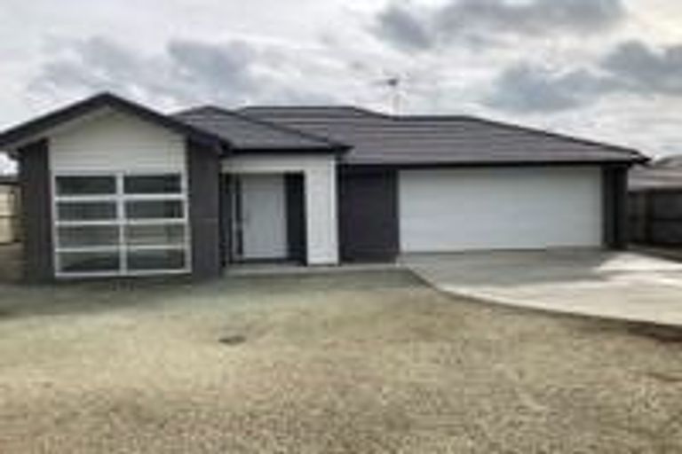 Photo of property in 30 Regis Park Drive, Pukekohe, 2120