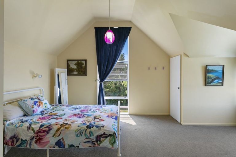 Photo of property in 21 Parerohi Grove, Kuratau, Turangi, 3381