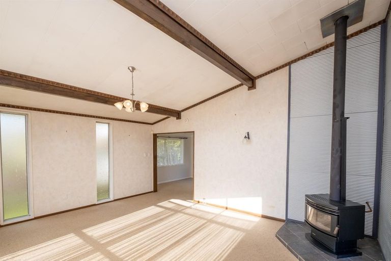 Photo of property in 17 Oberon Street, Stratford, 4332