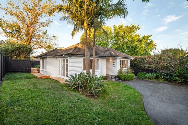 Photo of property in 2/76 Francis Street, Hauraki, Auckland, 0622