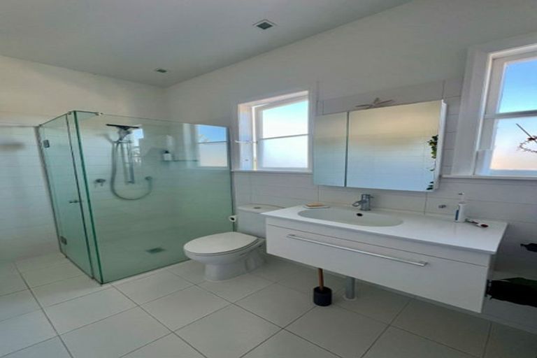 Photo of property in 3/53 Hanlon Crescent, Narrow Neck, Auckland, 0624