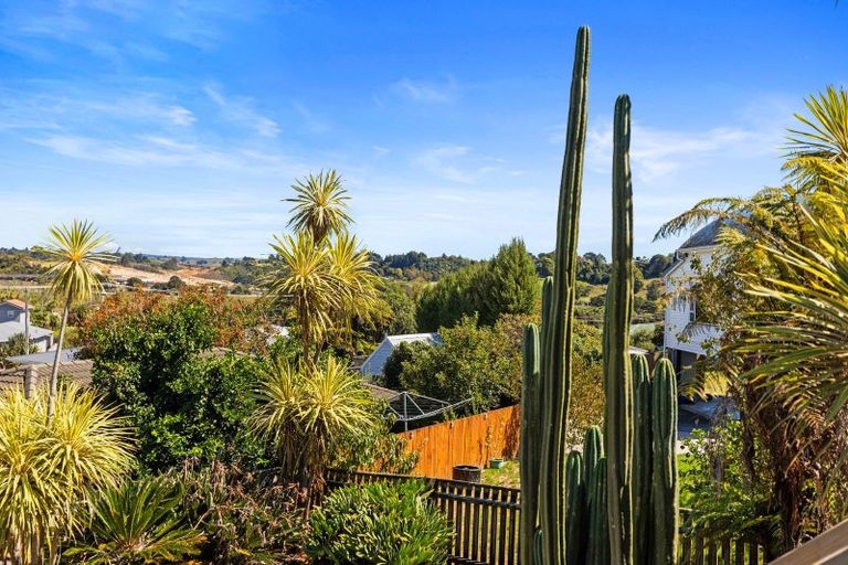 Photo of property in 17b Humber Crescent, Gate Pa, Tauranga, 3112