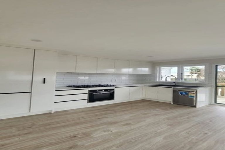 Photo of property in 5 Lane Road, Weymouth, Auckland, 2103