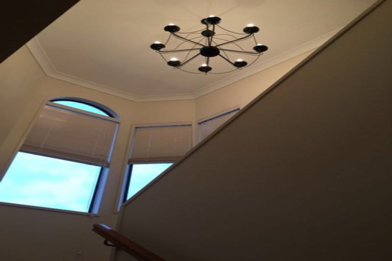 Photo of property in 22 Whitford Place, Rototuna North, Hamilton, 3210